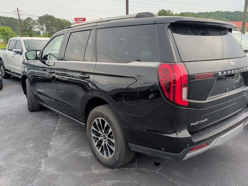 Used 2025 Ford Expedition Platinum AWD/4WD image 4