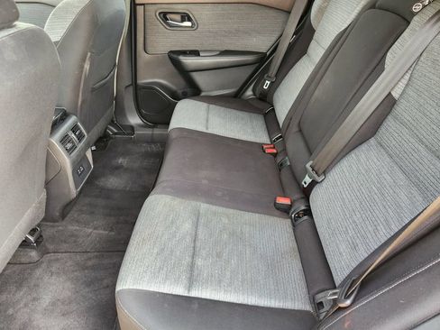 Used 2023 Nissan Rogue SV FWD image 30