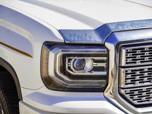 Used 2018 GMC Sierra 1500 Denali w/ Denali Ultimate Package image 15