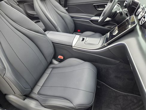 Used 2024 Mercedes-Benz CLE 300 4MATIC Cabriolet image 18