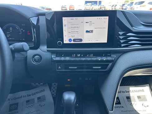 Used 2025 Toyota Camry SE w/ Convenience Package FWD image 12