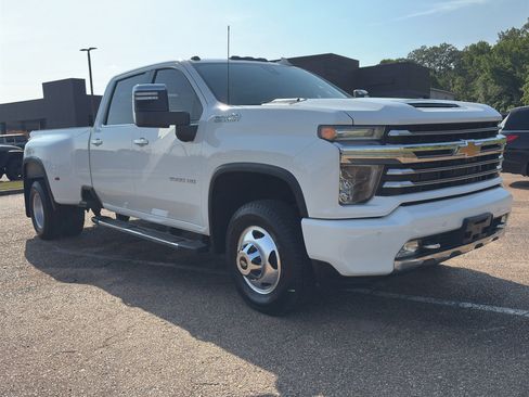Used 2020 Chevrolet Silverado 3500 High Country AWD/4WD image 1