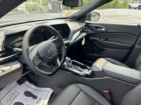 New 2026 Chevrolet Trax RS w/ Driver Confidence Package FWD image 24