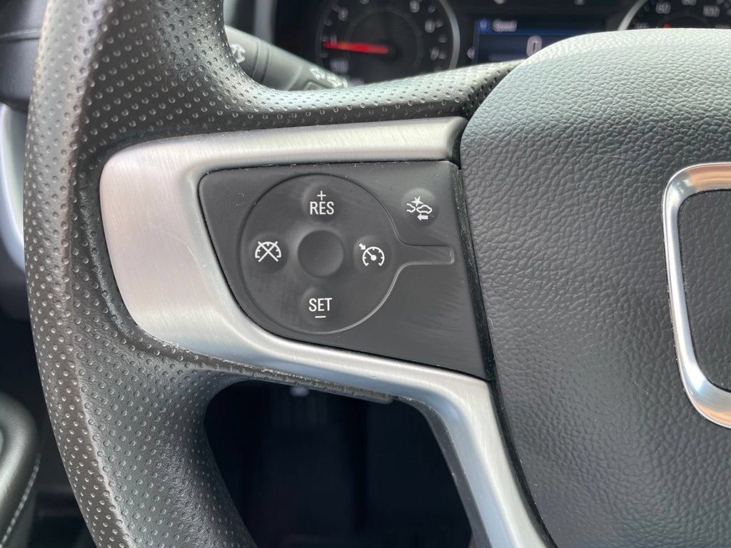 Used 2024 GMC Terrain SLE w/ Elevation Edition FWD image 26