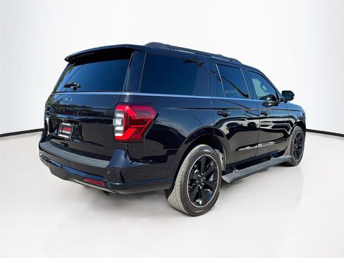 Used 2024 Ford Expedition Limited image 7
