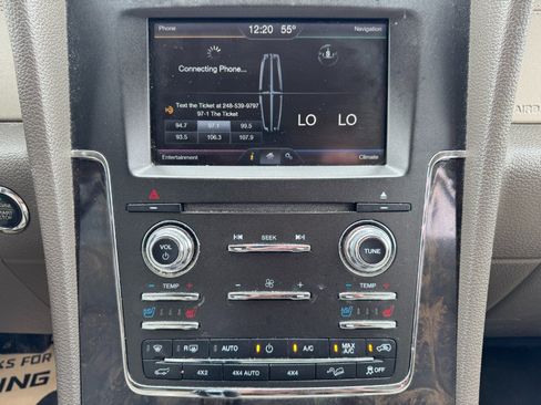 Used 2015 Lincoln Navigator 4WD image 24