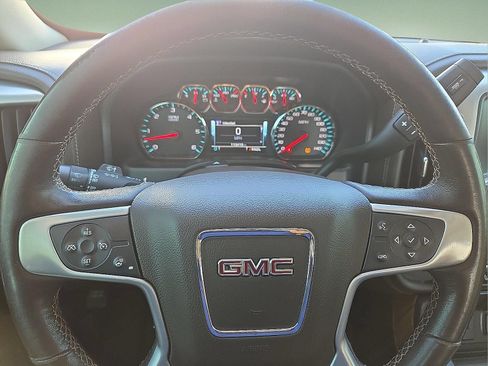 Used 2018 GMC Sierra 1500 SLT w/ SLT Premium Package AWD/4WD image 4
