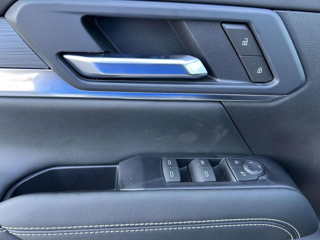 New 2027 GMC Terrain Elevation w/ Black Edition FWD image 15