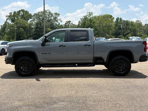 Used 2024 Chevrolet Silverado 2500 ZR2 w/ ZR2 Bison Edition AWD/4WD image 9