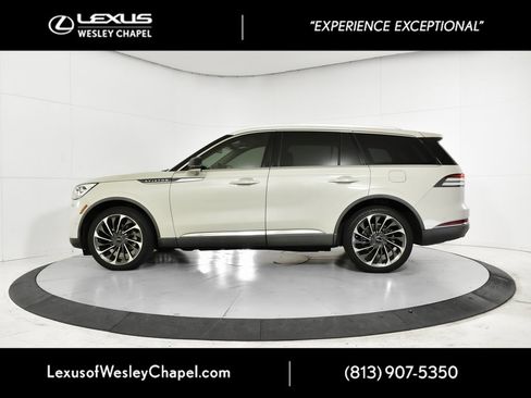 Used 2020 Lincoln Aviator Reserve w/ Equipment Group 202A image 10