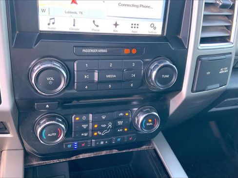 Used 2017 Ford F250 Lariat w/ Lariat Value Package AWD/4WD image 34