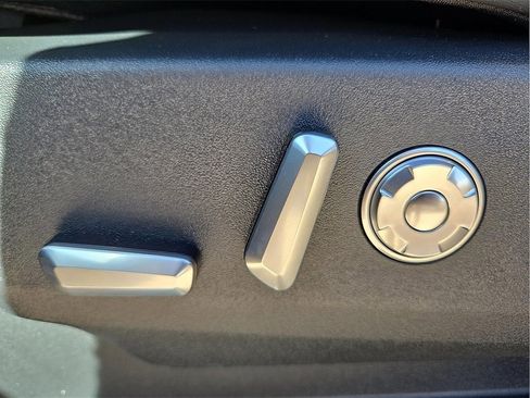 New 2026 Lincoln Navigator L Reserve w/ Jet Appearance Package image 14