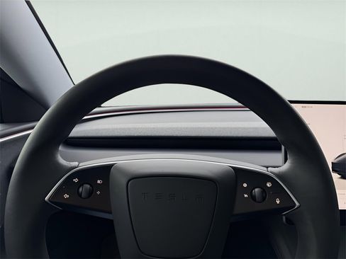 Used 2025 Tesla Model 3 Long Range image 16