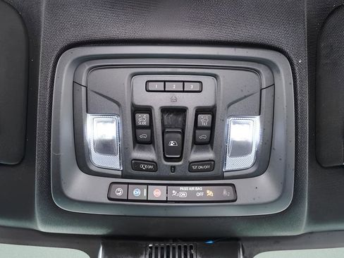 Used 2025 GMC Sierra 2500 AT4 w/ AT4 Premium Plus Package image 18