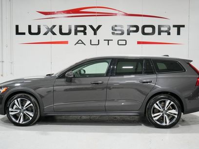 Used 2025 Volvo V60 B5 Cross Country Plus