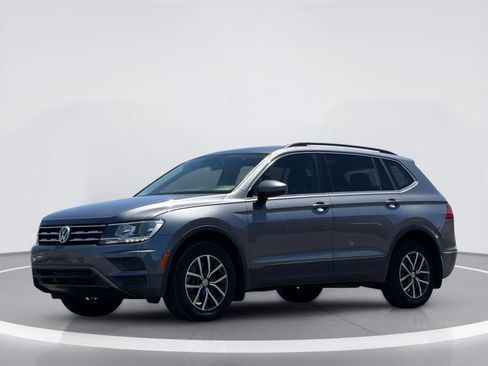 Used 2019 Volkswagen Tiguan SE FWD image 2