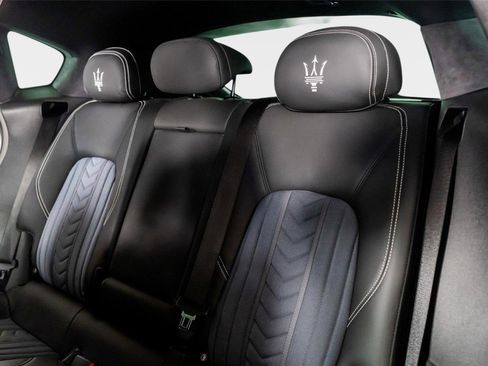 Used 2023 Maserati Levante GT AWD/4WD image 28