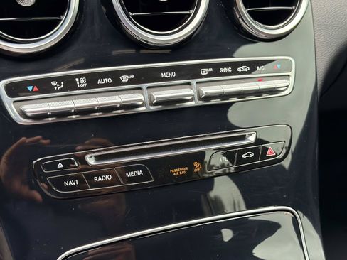 Used 2018 Mercedes-Benz C 300 Sedan image 22
