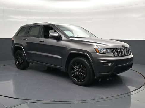 Used 2021 Jeep Grand Cherokee Laredo X RWD image 5