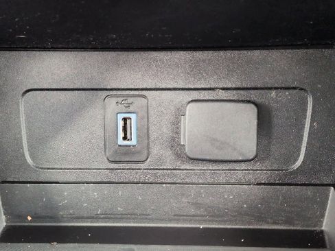 Used 2018 Ford Escape SE image 31