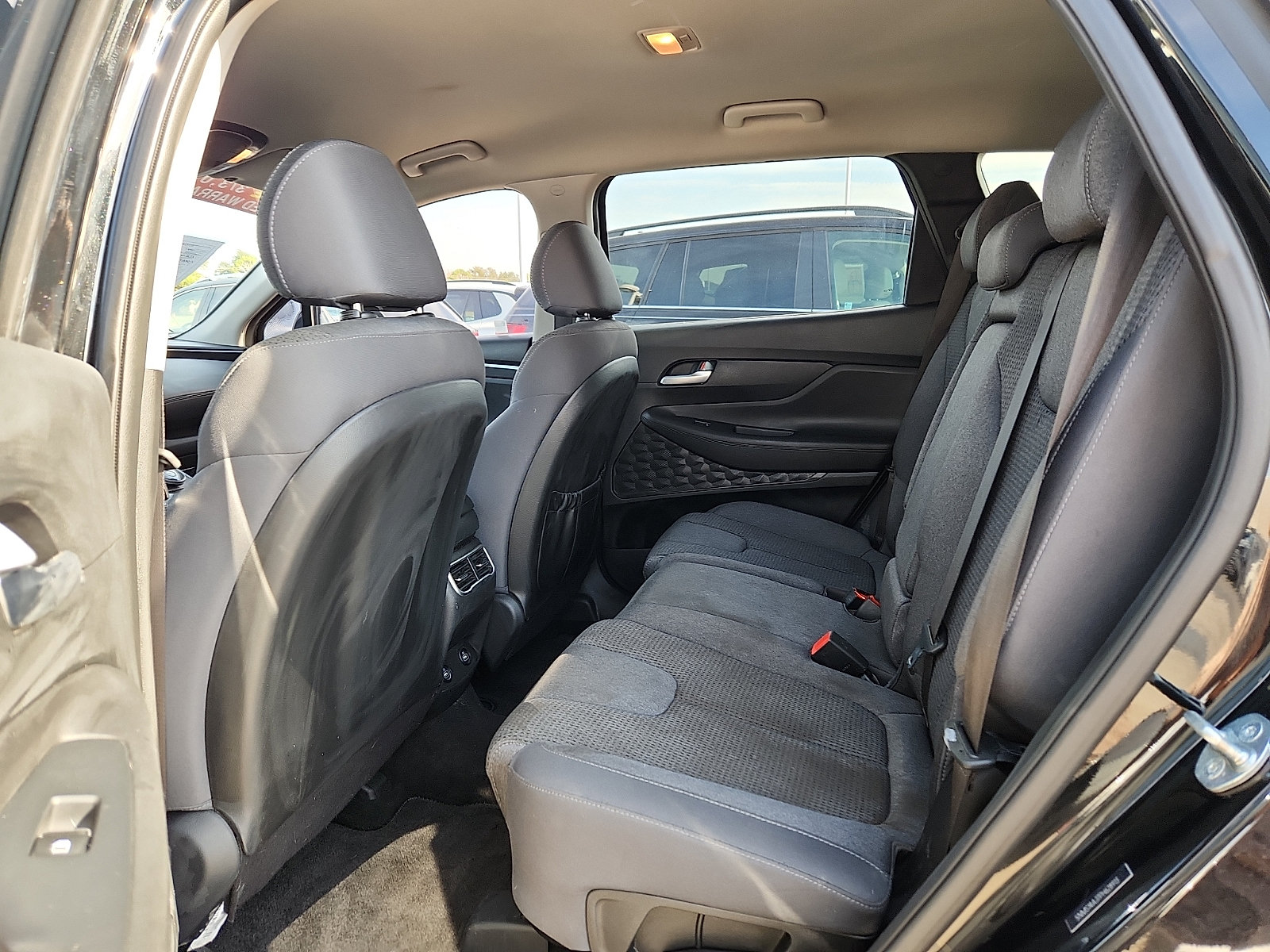 Used 2023 Hyundai Santa Fe SE FWD image 11