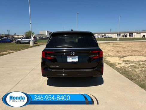 New 2026 Honda Odyssey EX-L image 5