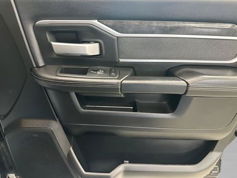 Used 2019 RAM 2500 Big Horn w/ Black Appearance Package AWD/4WD image 22