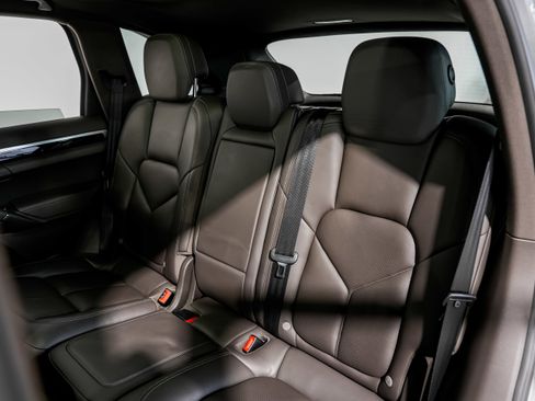 Used 2015 Porsche Cayenne Diesel image 36