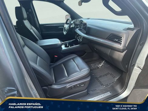 Used 2025 Chevrolet Tahoe LT AWD/4WD image 33