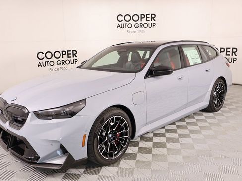 New 2026 BMW M5 Touring image 10
