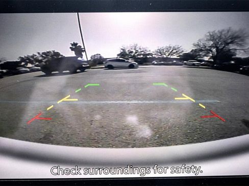 New 2025 Nissan Pathfinder S image 17