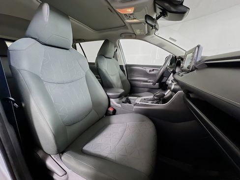 Used 2020 Toyota RAV4 XLE w/ Convenience Package AWD/4WD image 24