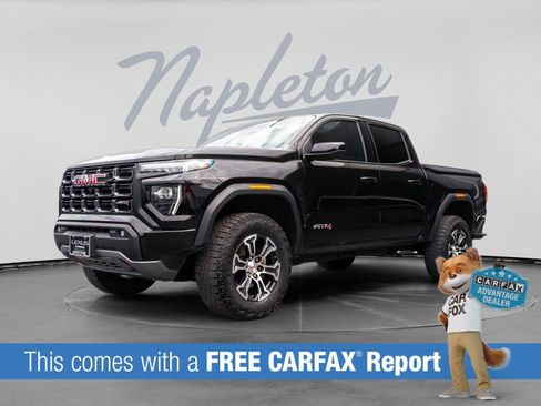 Used 2023 GMC Canyon AT4 w/ AT4 Premium Package AWD/4WD image 3