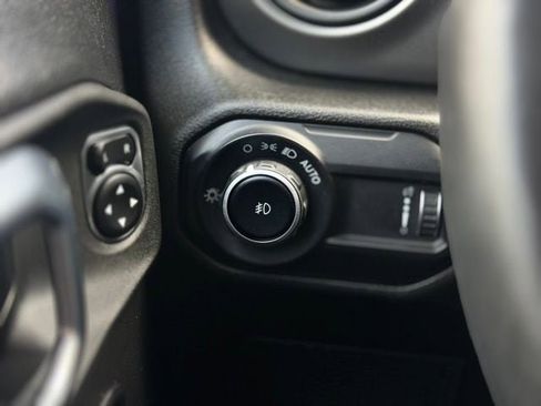 Used 2023 Jeep Wrangler Unlimited Sport w/ Sun And Sound Package AWD/4WD image 21