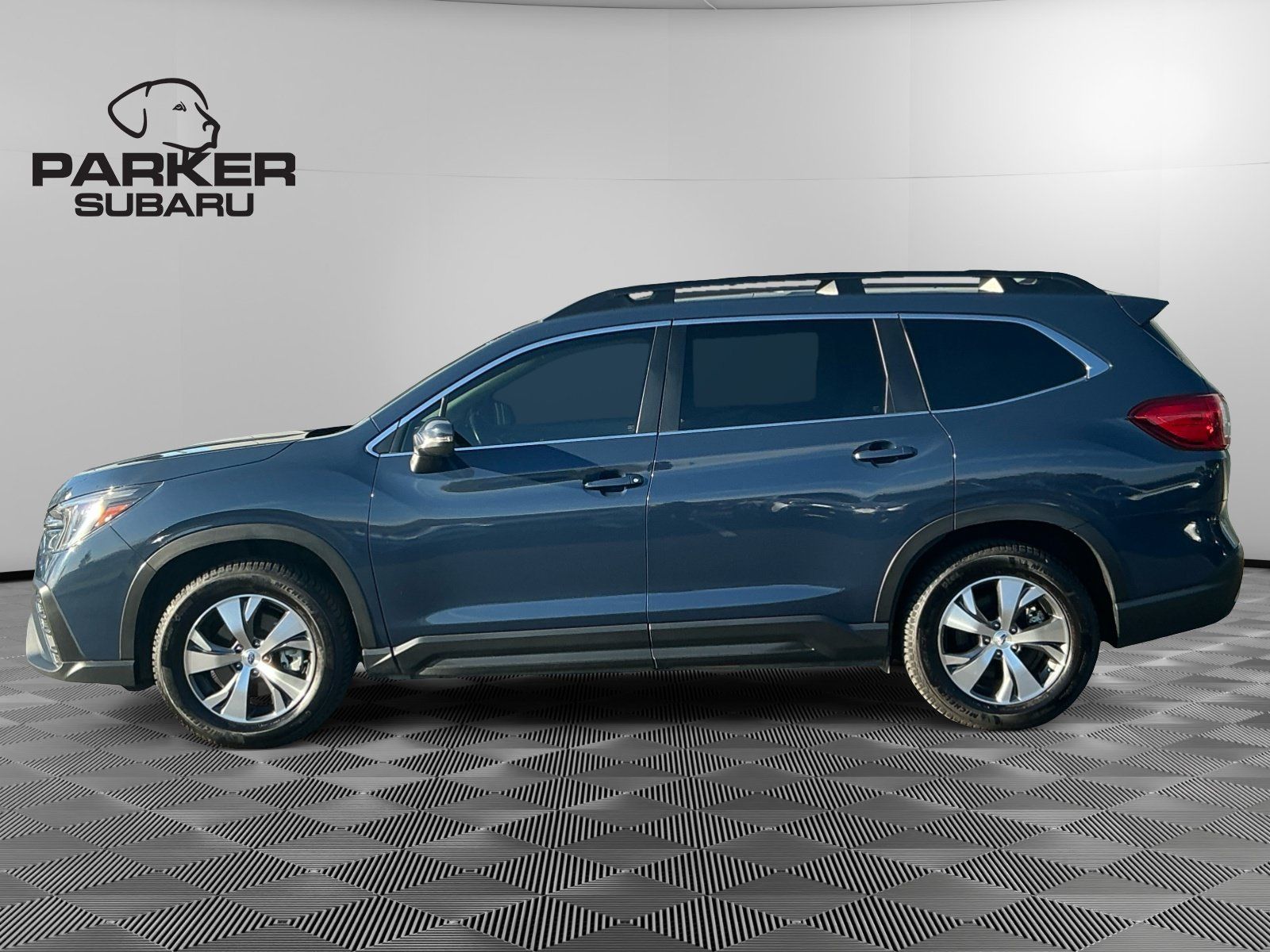 Certified 2023 Subaru Ascent Premium w/ Convenience Package AWD/4WD image 2