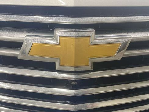 Used 2022 Chevrolet Traverse Premier image 31