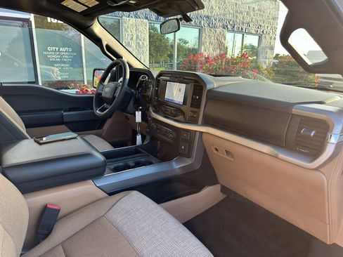 Used 2021 Ford F150 XLT w/ Trailer Tow Package RWD image 10