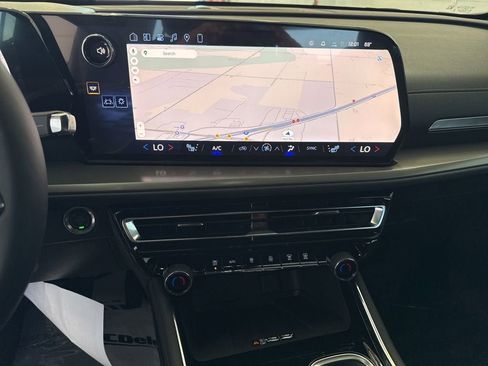 New 2026 Chevrolet Traverse LT image 24