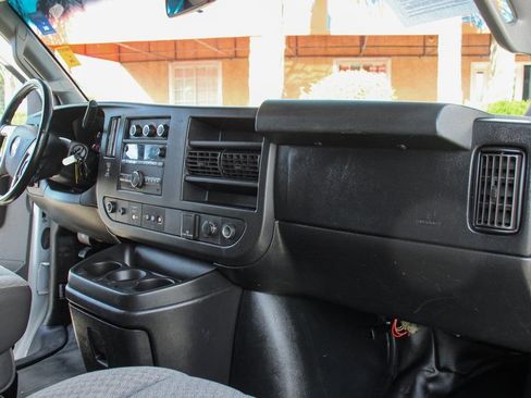 Used 2019 Chevrolet Express 3500 w/ Power Convenience Package image 27