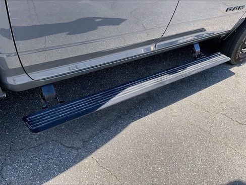 New 2026 RAM 3500 Laramie AWD/4WD image 9