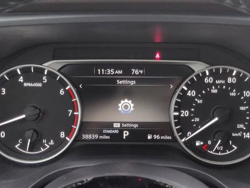Used 2022 Nissan Rogue SV w/ SV Premium Package FWD image 27