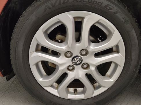 Used 2017 Toyota Yaris iA image 31