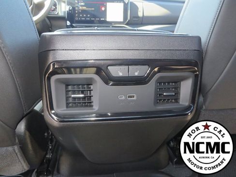 Used 2025 GMC Sierra 1500 AT4 image 48