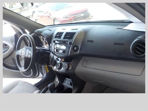 Used 2011 Toyota RAV4 4WD w/ Base L4 Extra Value Pkg image 29