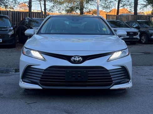 Used 2021 Toyota Camry XLE w/ Navigation Package image 2