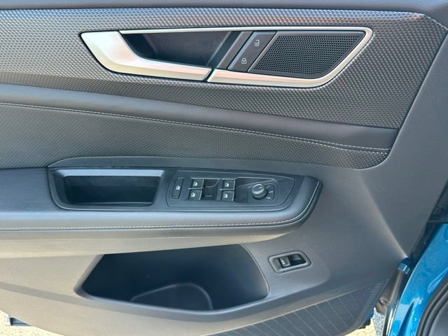 Certified 2024 Volkswagen Atlas Cross Sport SEL AWD/4WD image 19