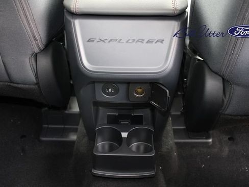 New 2026 Ford Explorer Active RWD image 9
