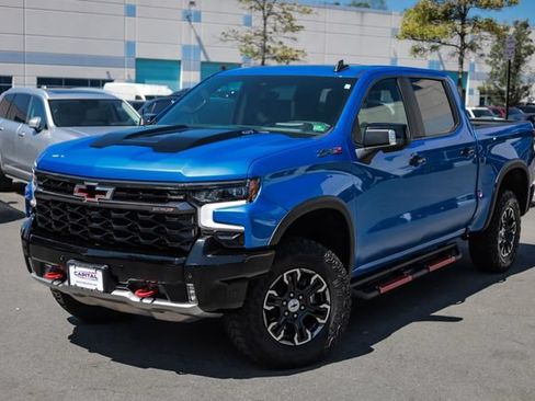 Used 2025 Chevrolet Silverado 1500 ZR2 w/ Technology Package AWD/4WD image 5
