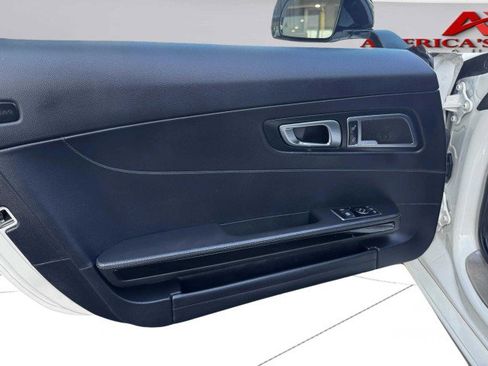 Used 2018 Mercedes-Benz AMG GT Roadster image 20
