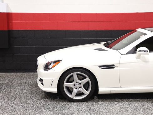 Used 2014 Mercedes-Benz SLK 250 image 27